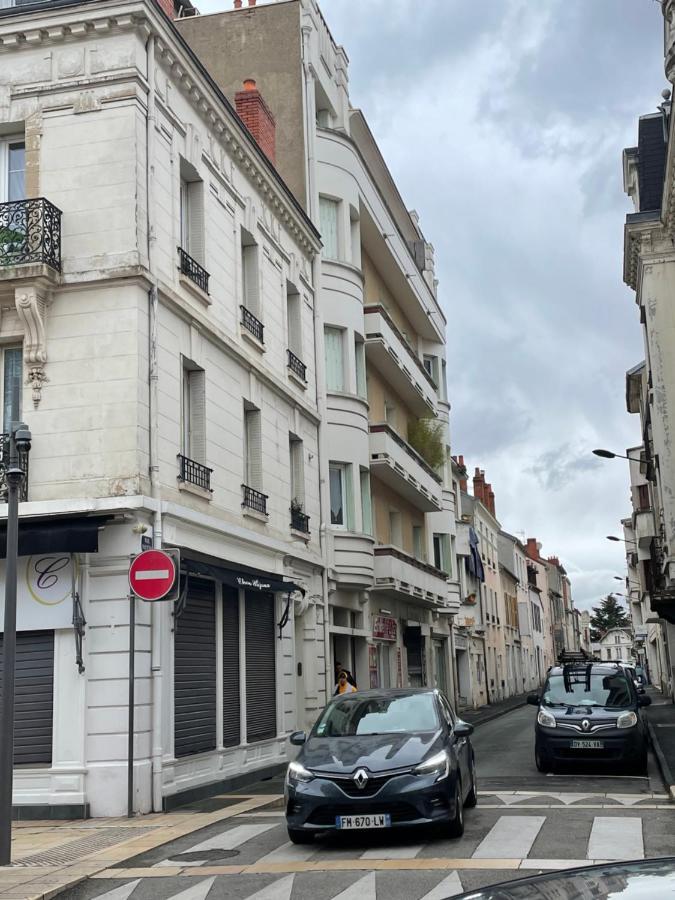 Grand F1 Au Centre-Ville De Vichy Esterno foto